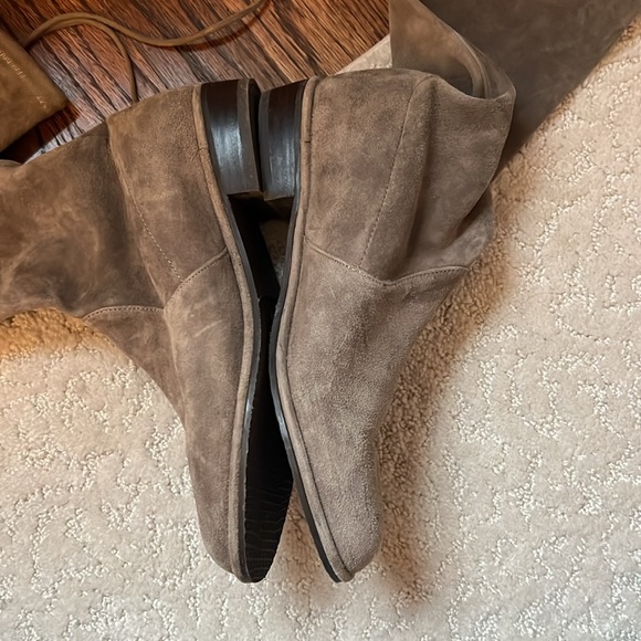 Like new in box Stuart weitzman lowland boots. Worn only twice. - Picture 6 of 9